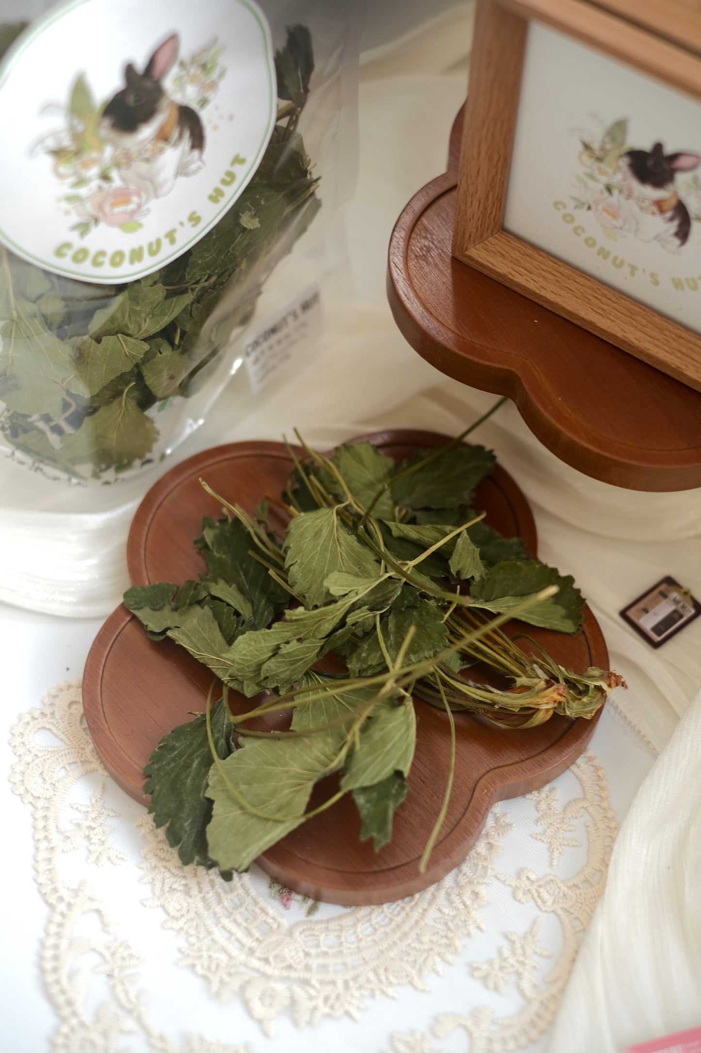 Coconut's Hut Strawberry Stems & Leaves 20g