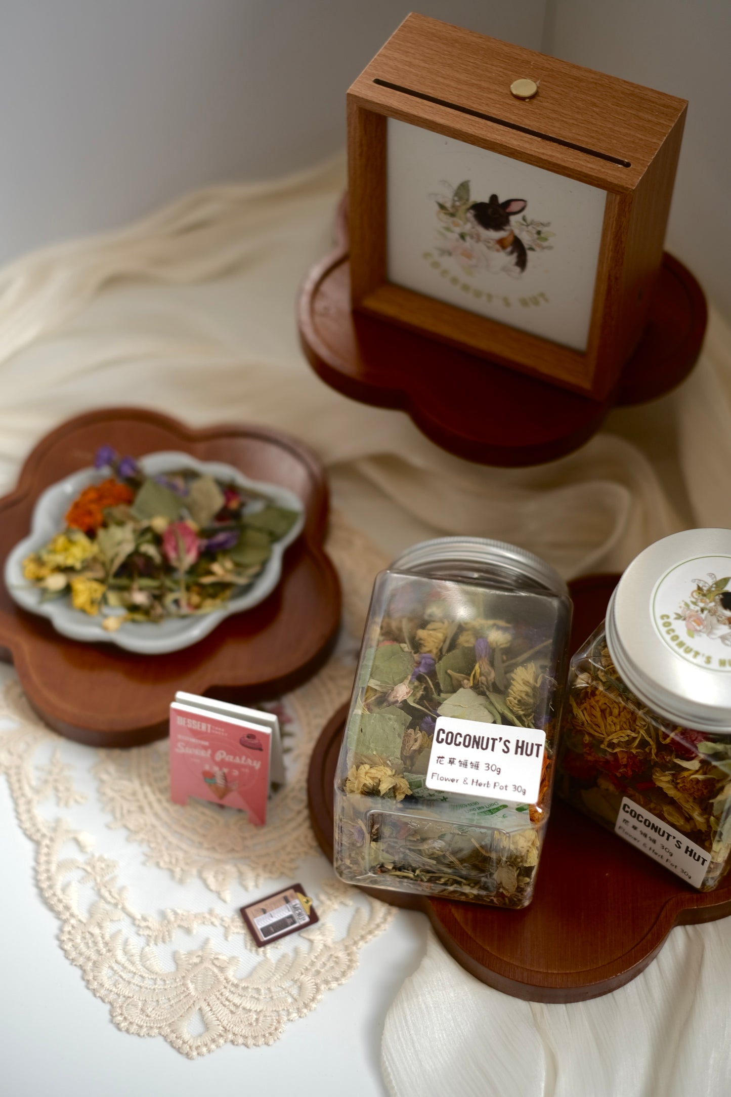 Coconut's Hut Herbal Blossom Mix – Natural Flower Topping 30g