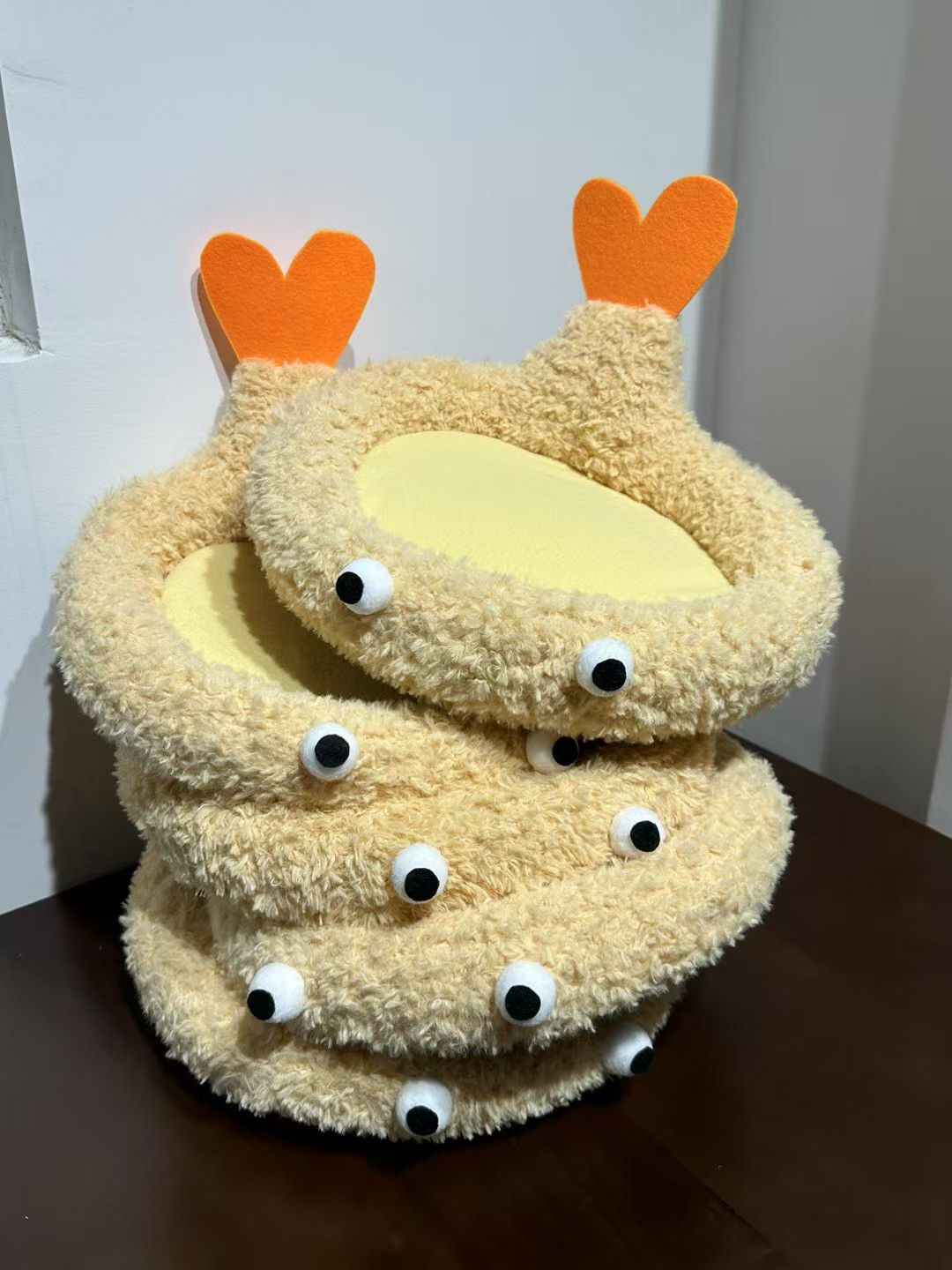 ATDZ Fried Shrimp Cozy Pet Bed