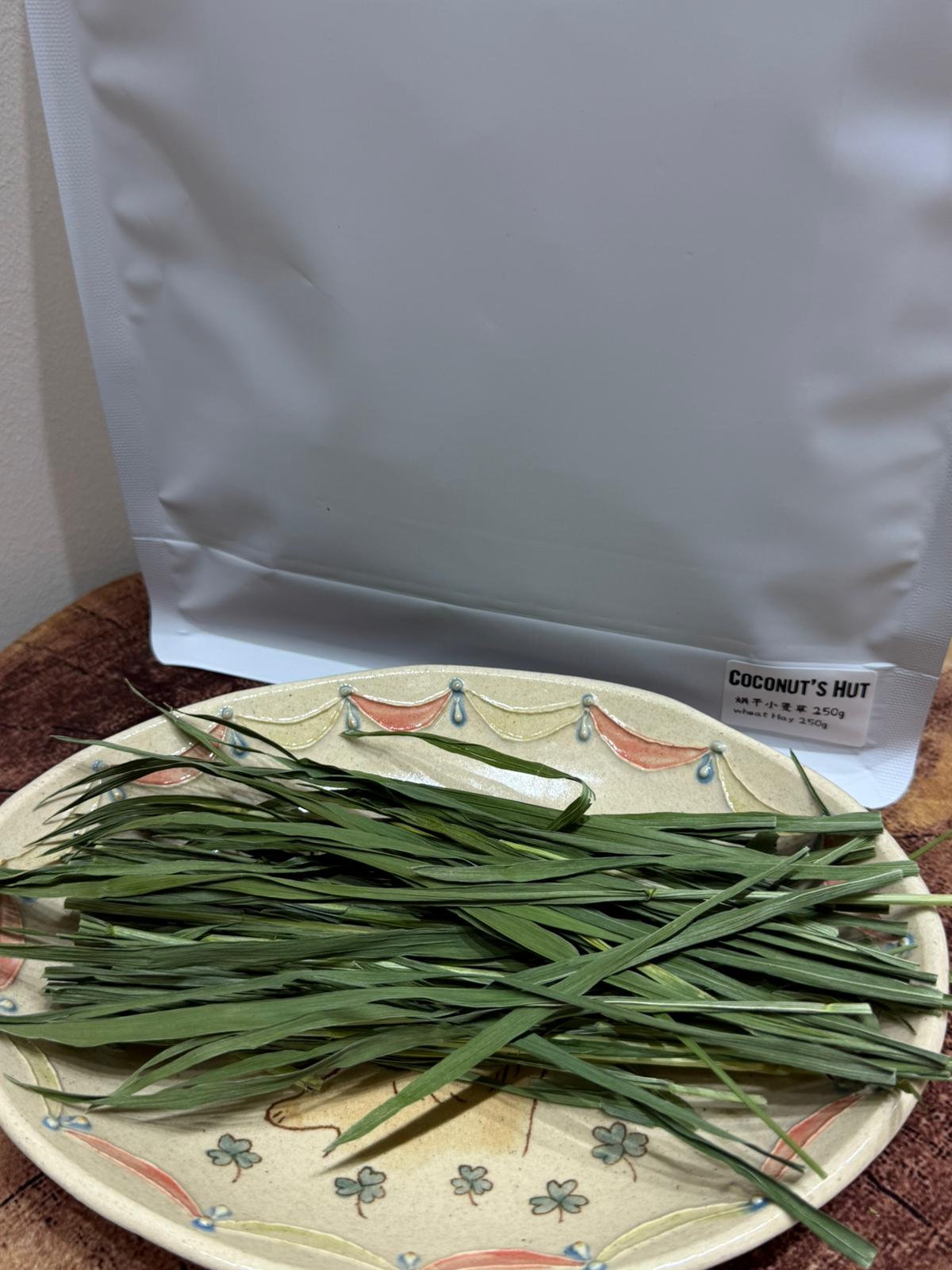 Coconut's Hut Wheat Hay (Oven Dry) 250g