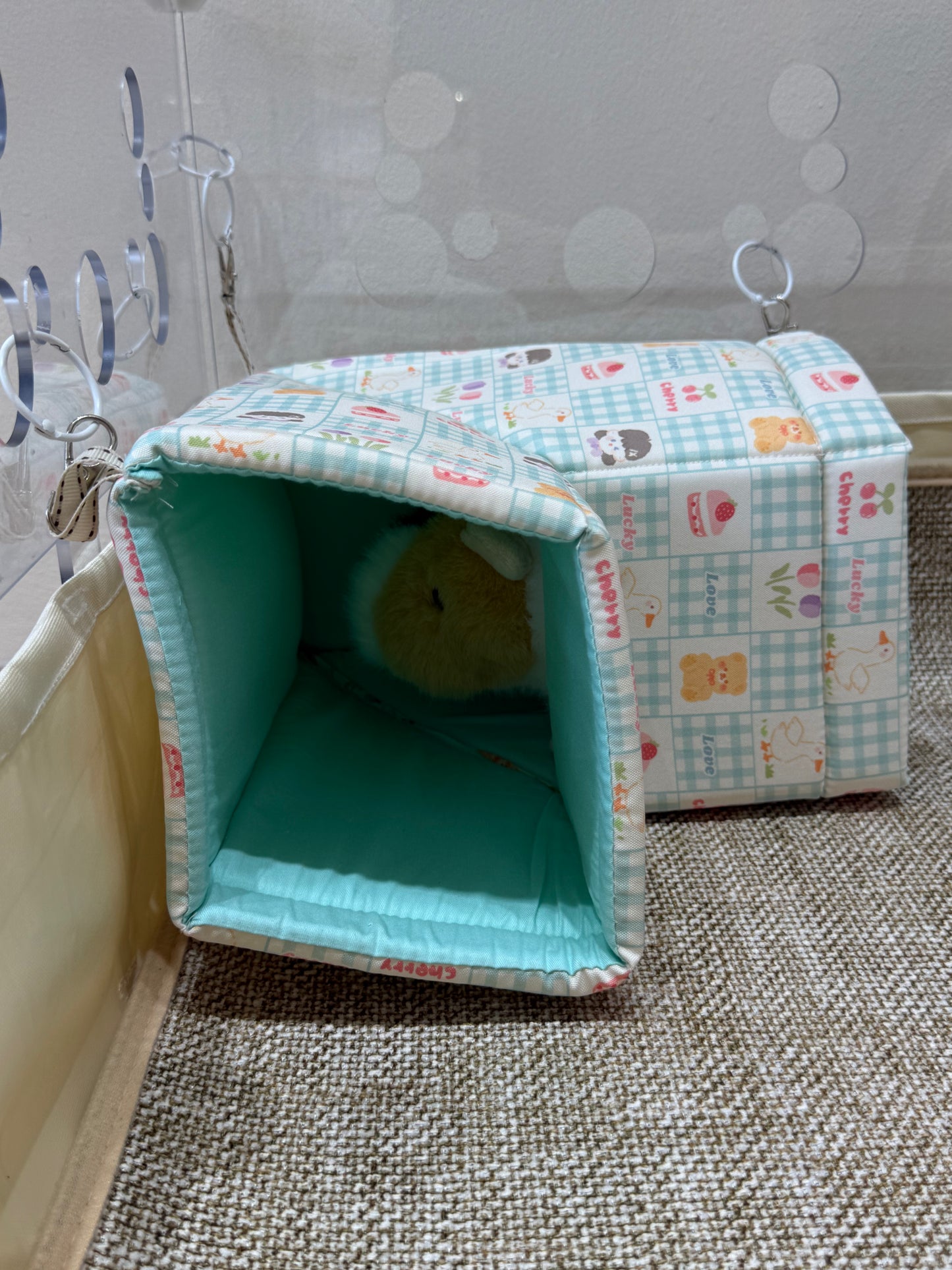 Right Angle Hideout Tunnel