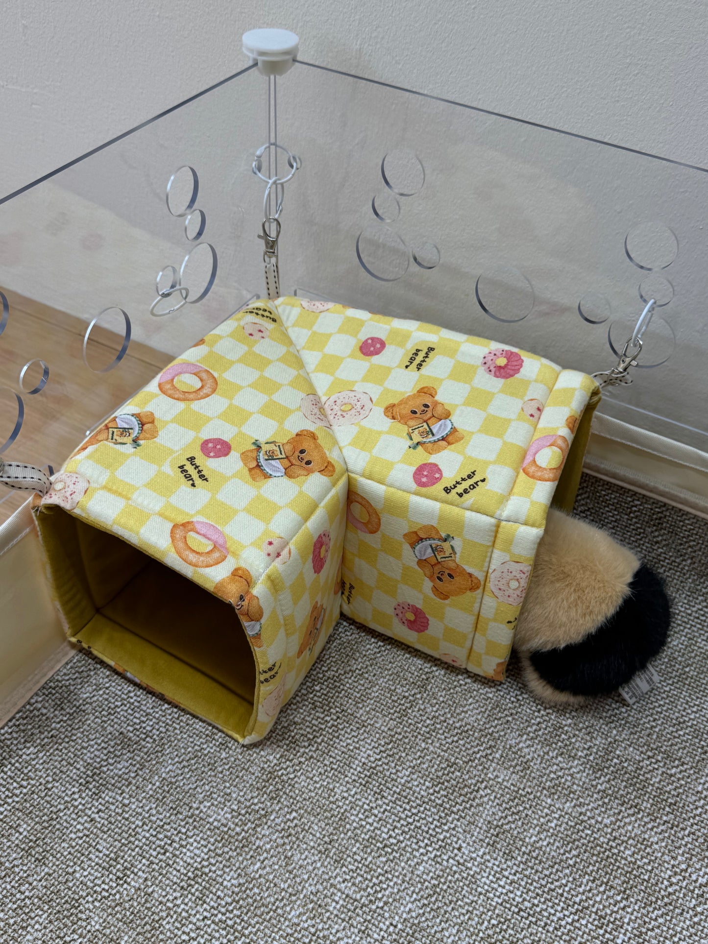 Right Angle Hideout Tunnel