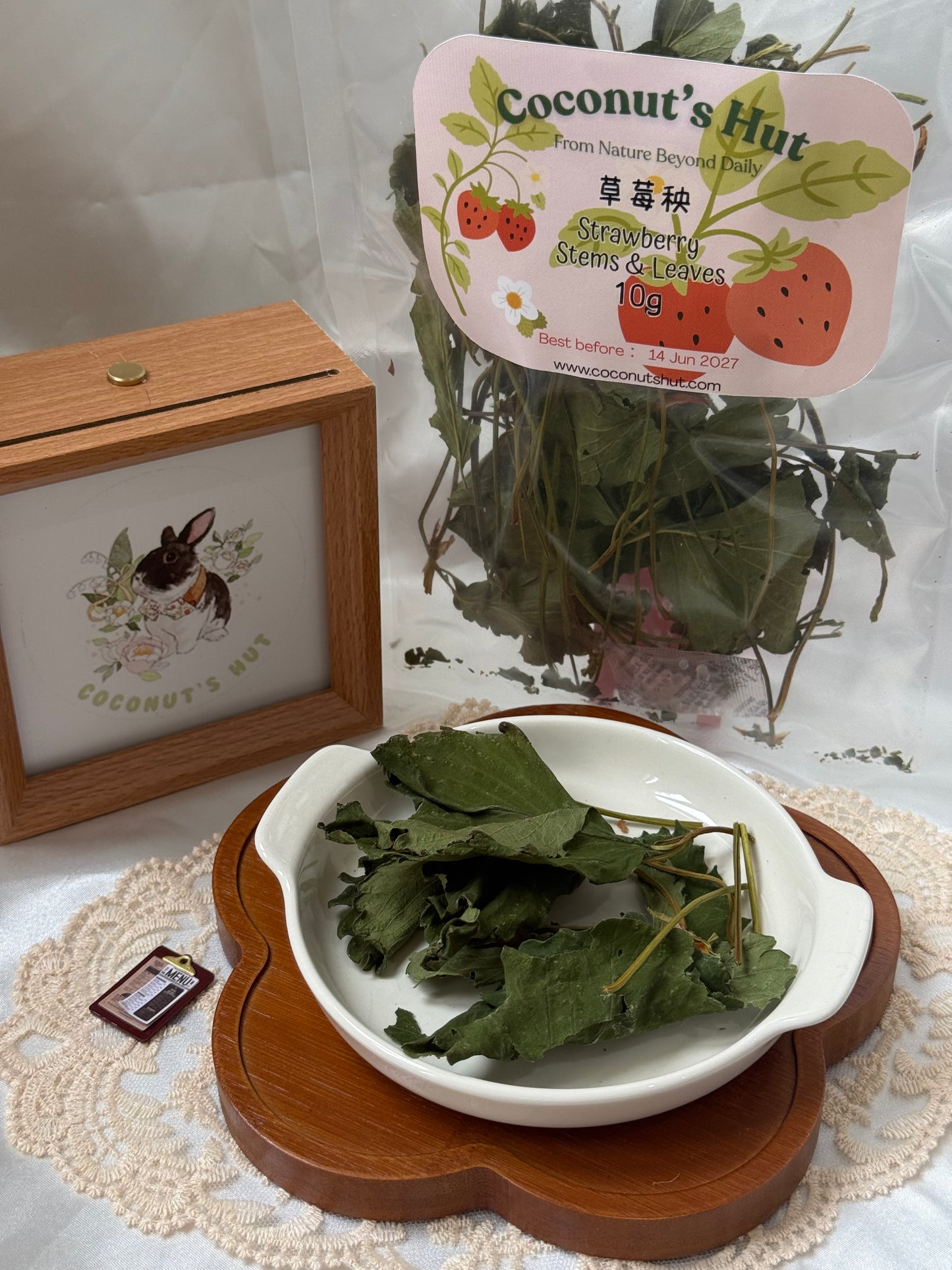 Coconut's Hut Strawberry Stems & Leaves 草莓秧