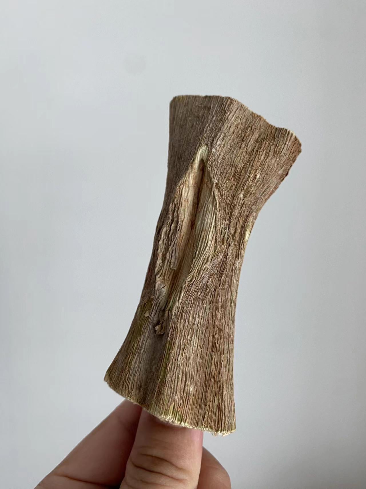 Coconut's Hut Papaya Wood Chew