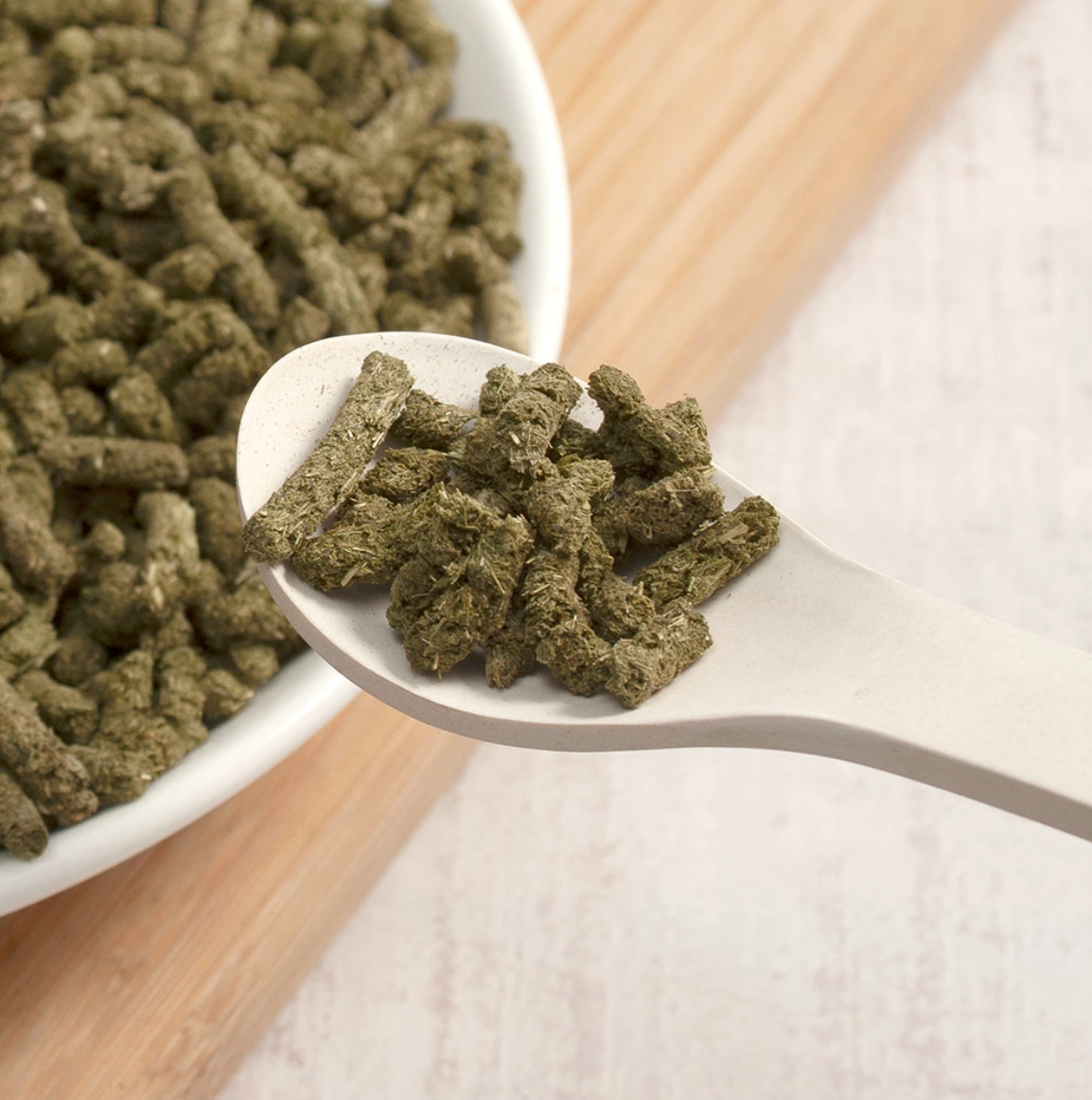 Leafcorp Yamitsuki (Addictive) Oat Hay Pellets