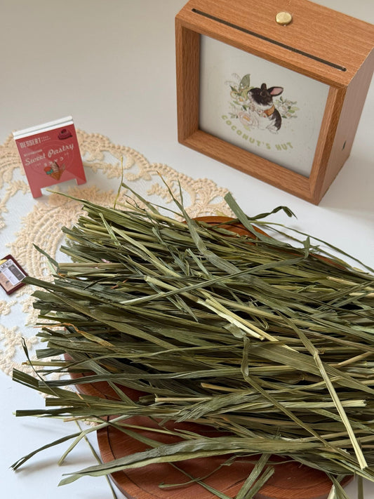 Coconut's Hut Wheat Hay (Oven Dry) 250g