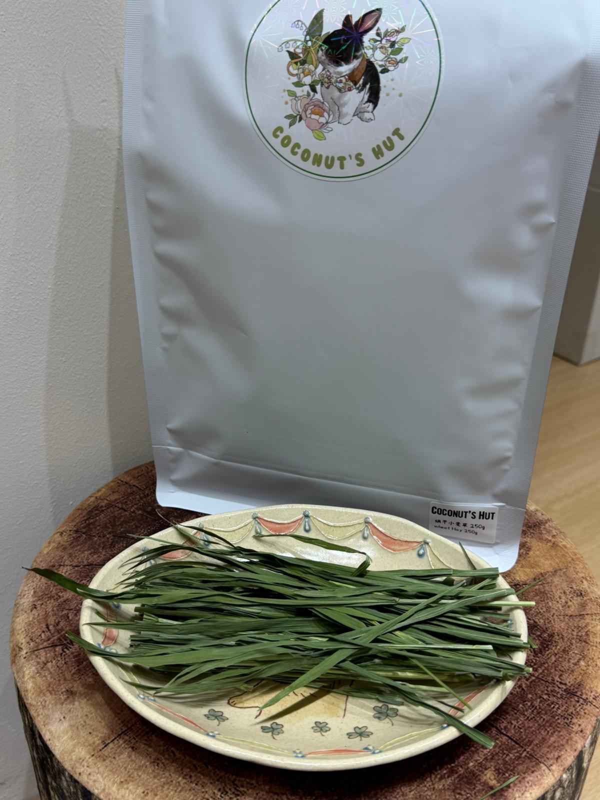 Coconut's Hut Wheat Hay (Oven Dry) 250g